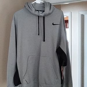 Nike therma fit hoodie